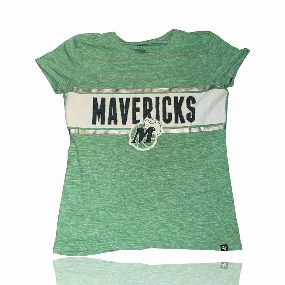 Dallas Mavericks Women’s Vintage Green Graphic T-Shirt Size Small: RETRO NBA